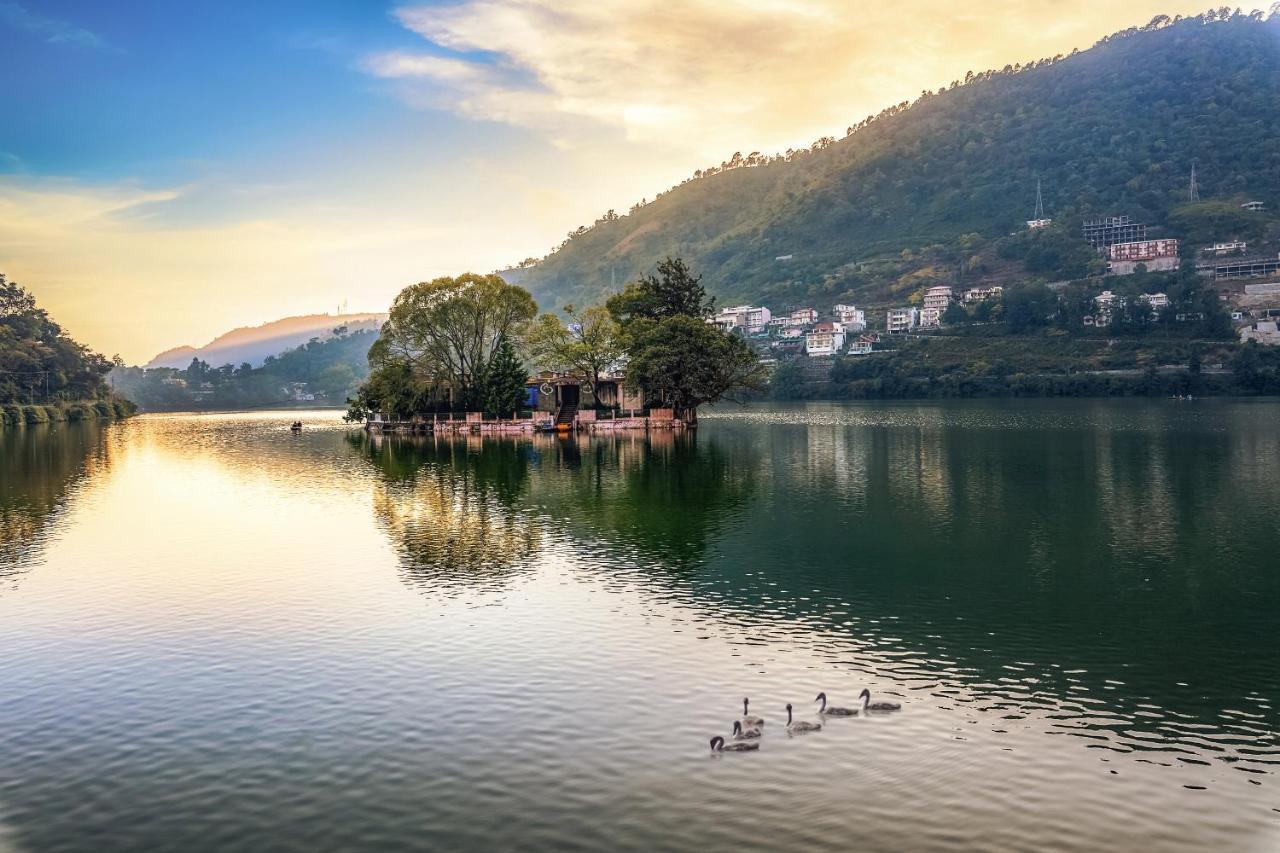 The Fishermen'S Lodge By Leisure Hotels Bhīm Tāl エクステリア 写真