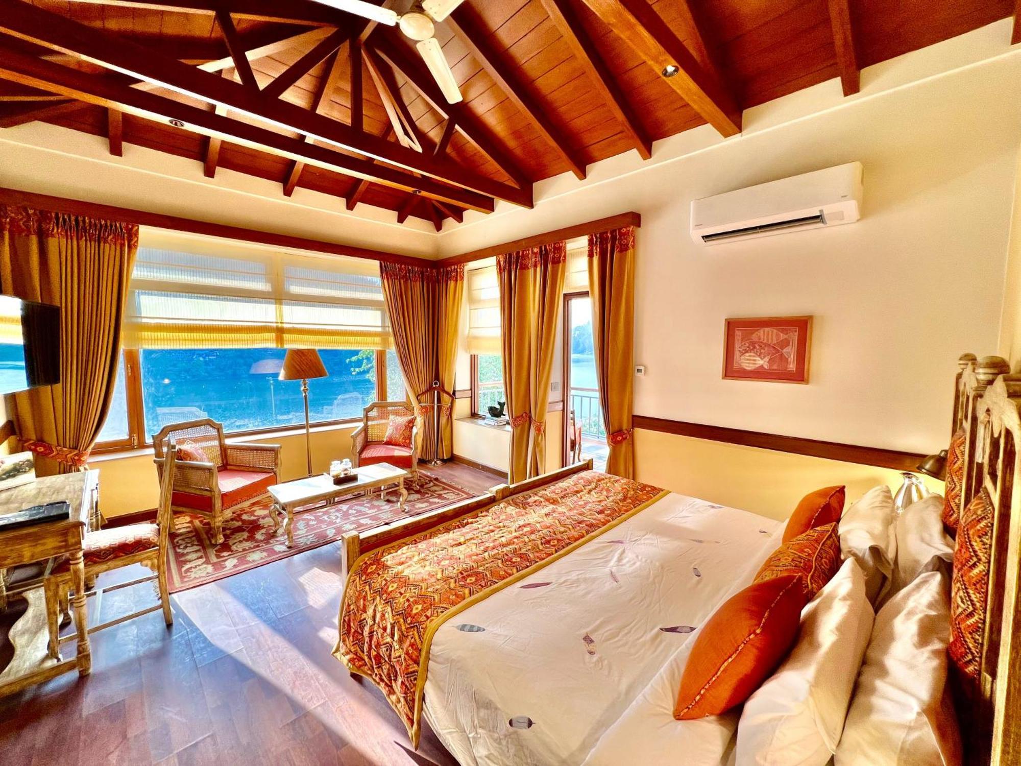 The Fishermen'S Lodge By Leisure Hotels Bhīm Tāl エクステリア 写真